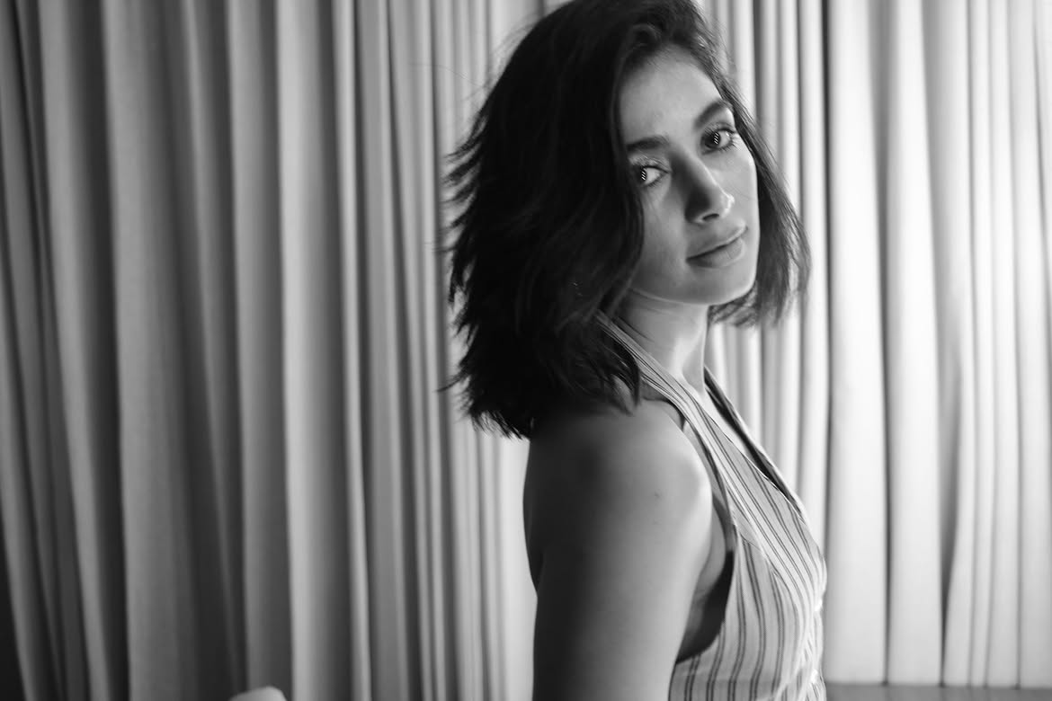 Pooja Hegde New Looks in Short Hair Cut