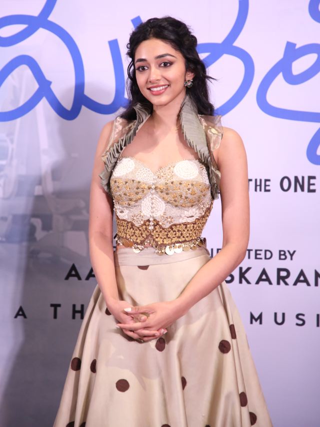 Preity Mukhundhan Stunning Looks in Hrudhayam Murali Event