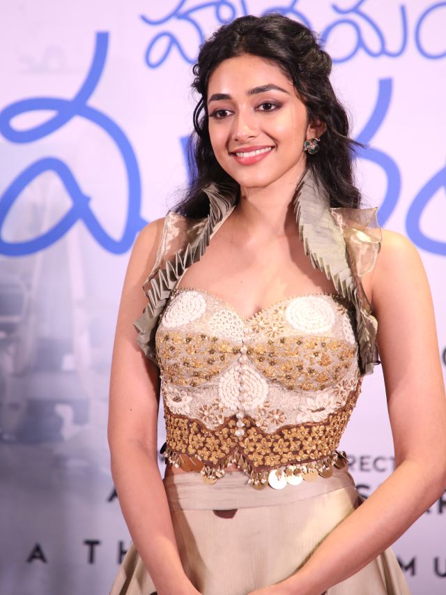 Preity Mukhundhan Stunning Looks in Hrudhayam Murali Event