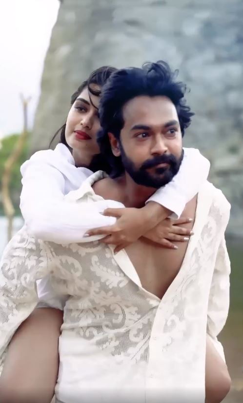Priyanka Jain Bold Photos with her Lover Shivakumar