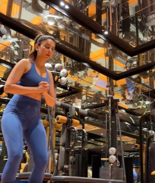 Rakul Preet Singh Hard Working in Gym