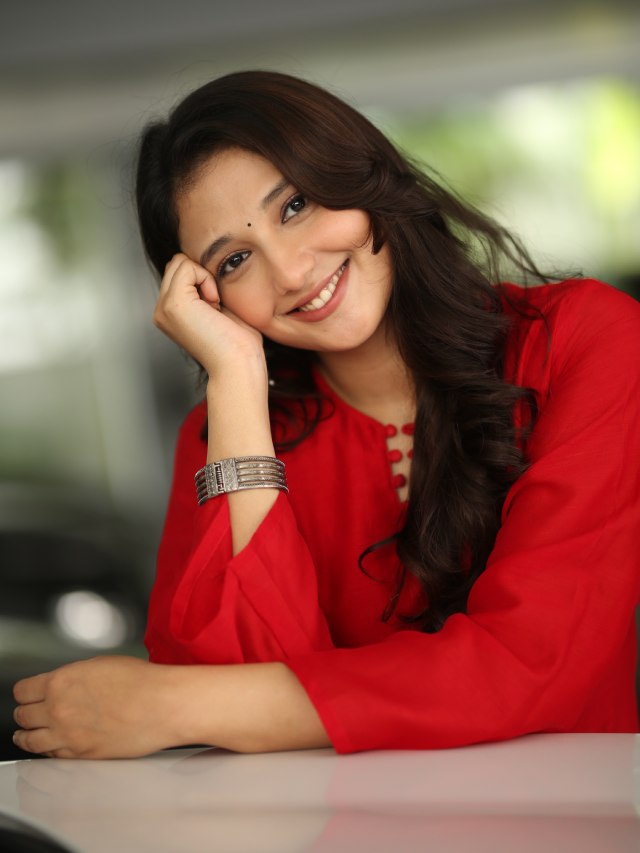 Ritika Nayak Cute Looks in Korean Kanakaraju Promotions