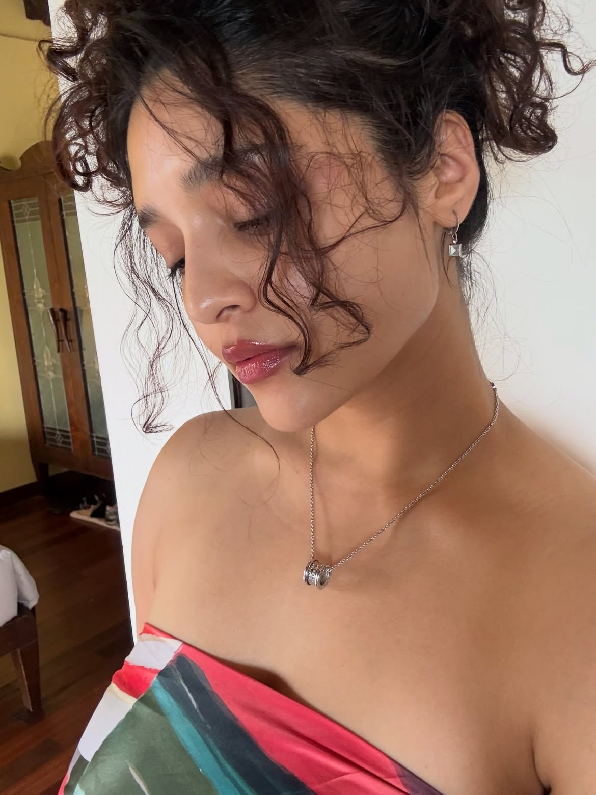 Ritika Singh Sizzling Selfies