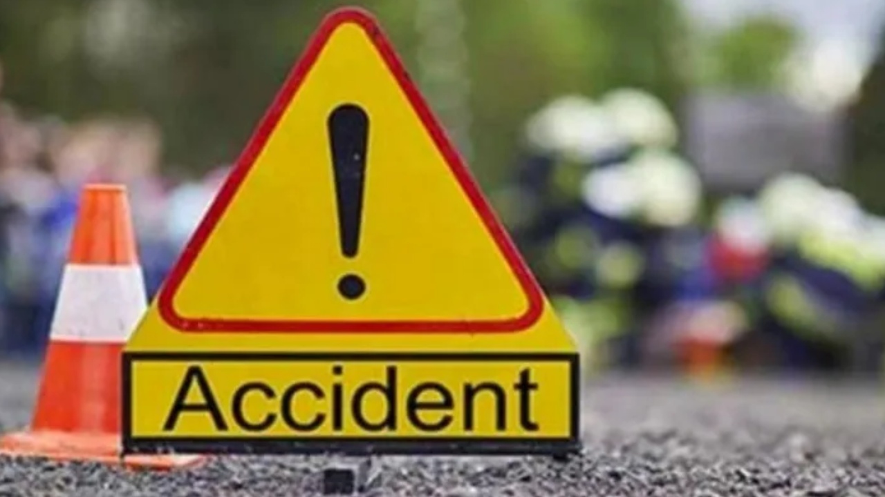 AP Road Accident : ఏపీలో ఘోర రోడ్డు ప్రమాదం.. నలుగురు సజీవ దహనం