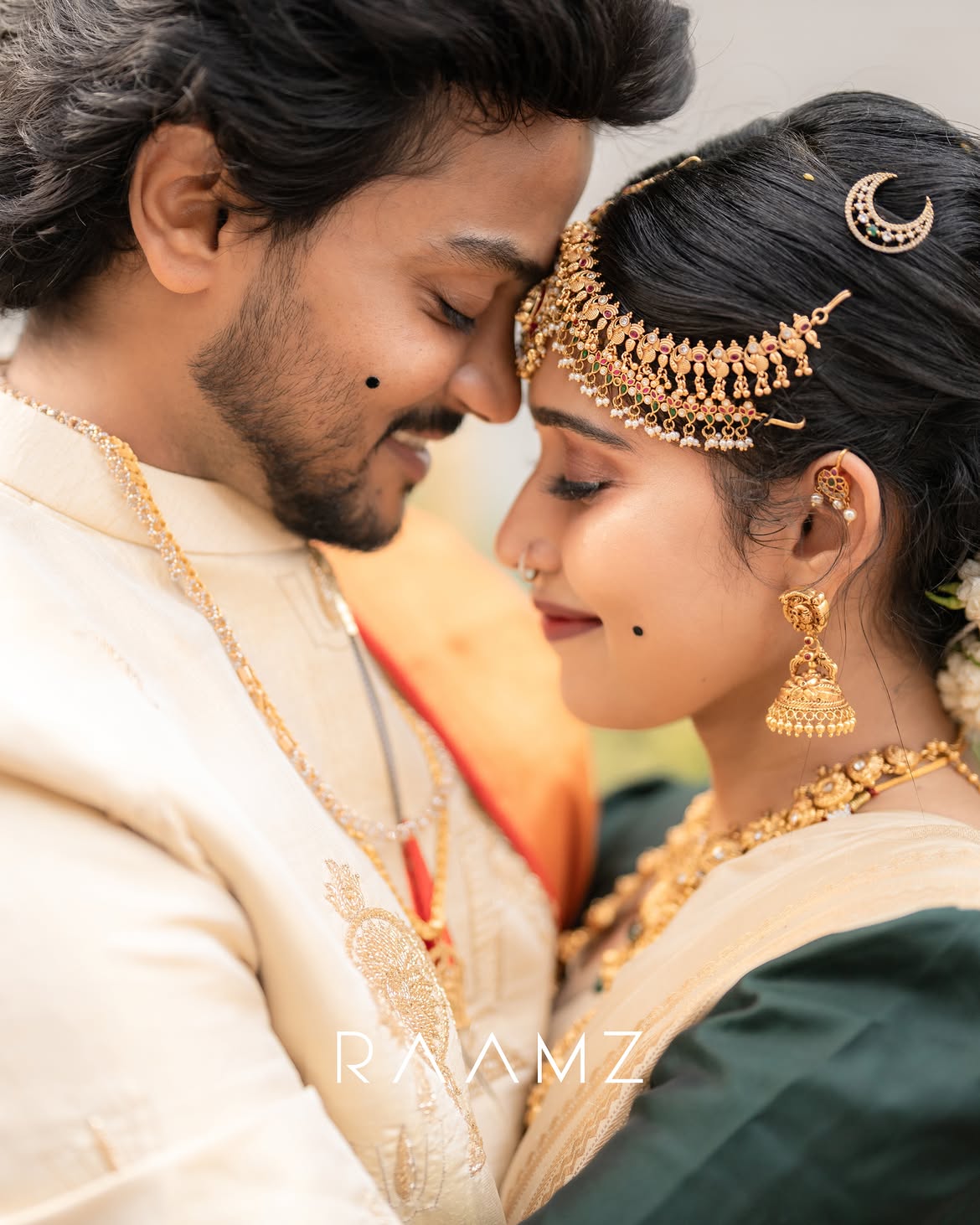 Shanmukh Jaswanth Shares Photos with wife Vaishanvi in Wedding Dress