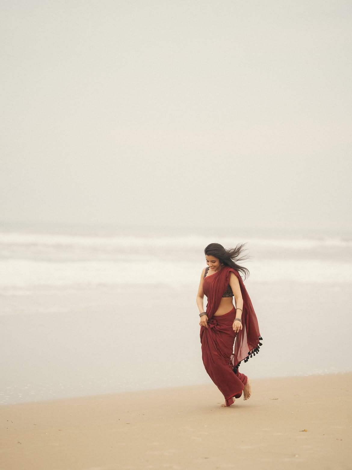 Shivani Nagaram Stunning Looks in Saree at Beach
