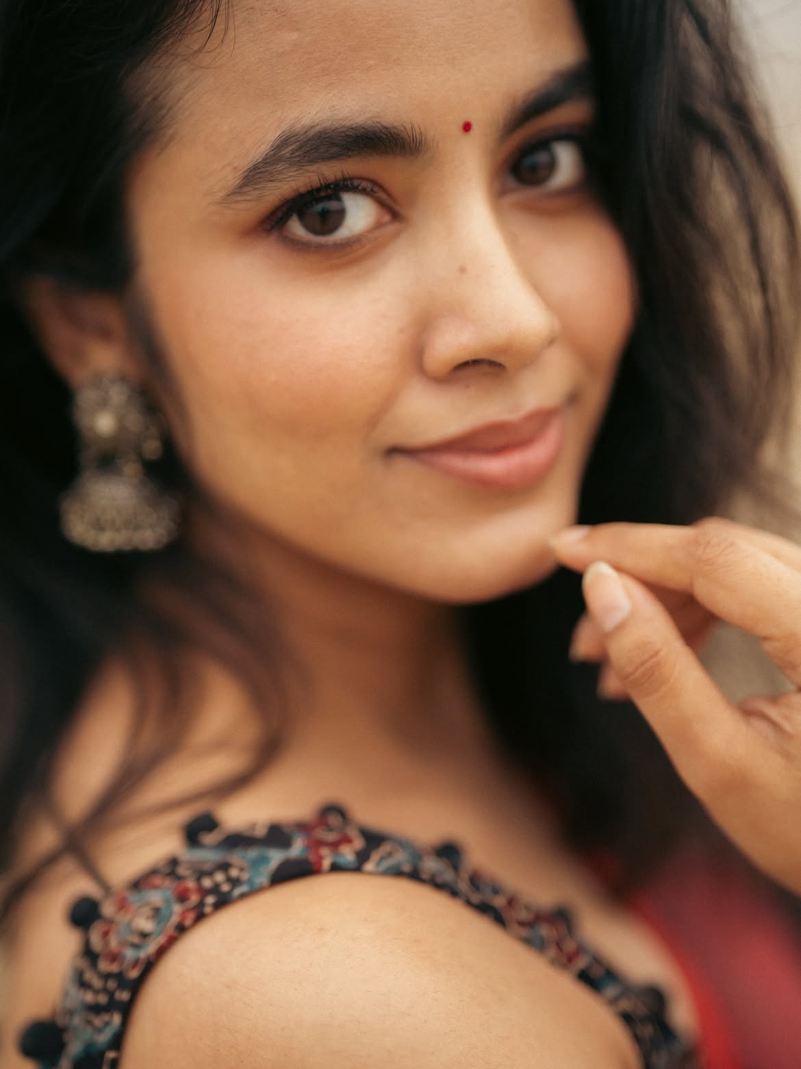 Shivani Nagaram Stunning Looks in Saree at Beach