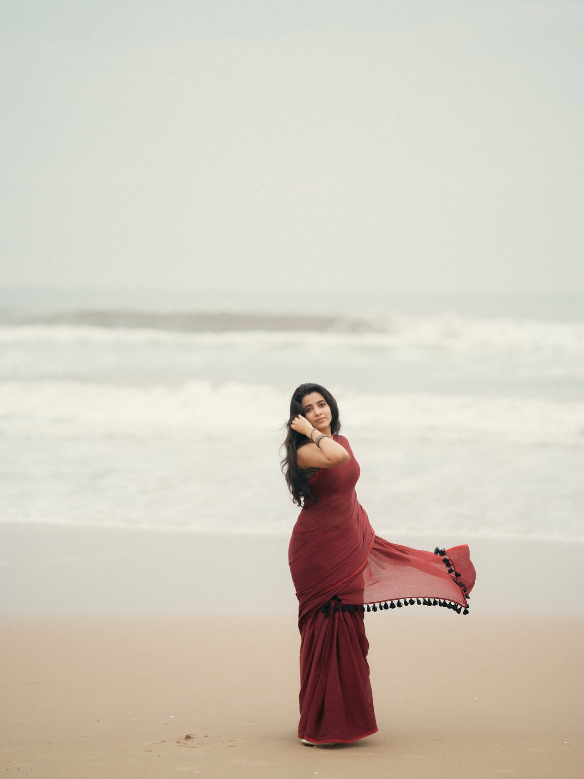 Shivani Nagaram Stunning Looks in Saree at Beach