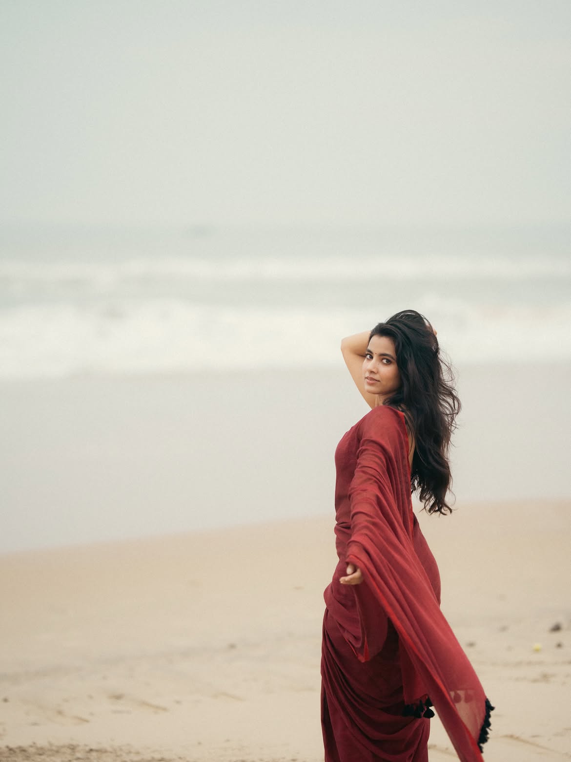 Shivani Nagaram Stunning Looks in Saree at Beach