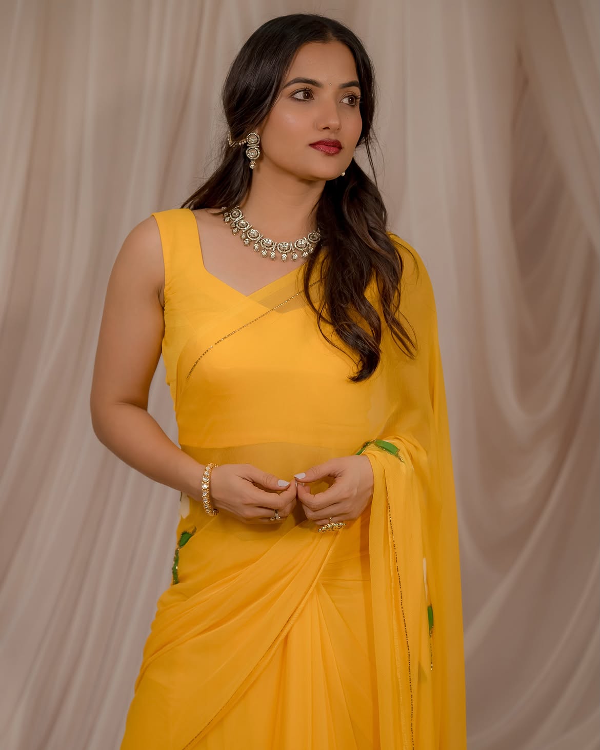 Siri Hanumanth Stunning Looks in Yellow Saree