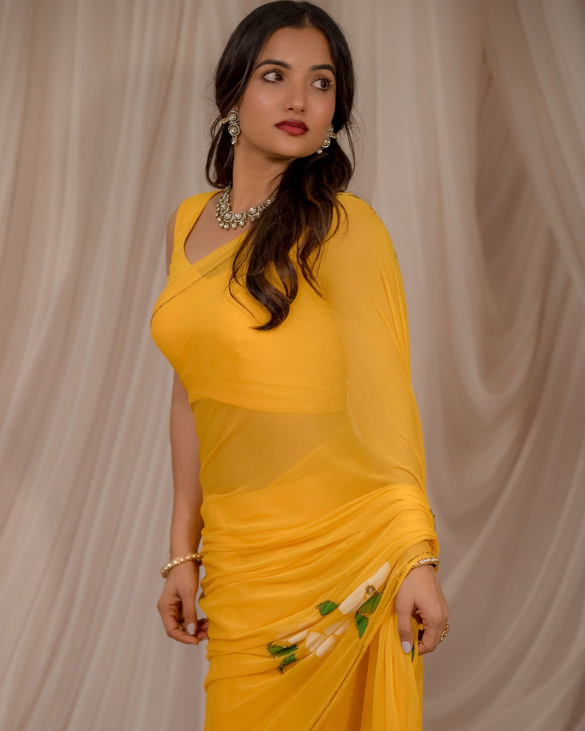 Siri Hanumanth Stunning Looks in Yellow Saree