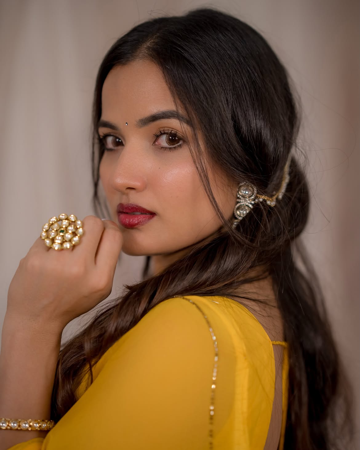 Siri Hanumanth Stunning Looks in Yellow Saree