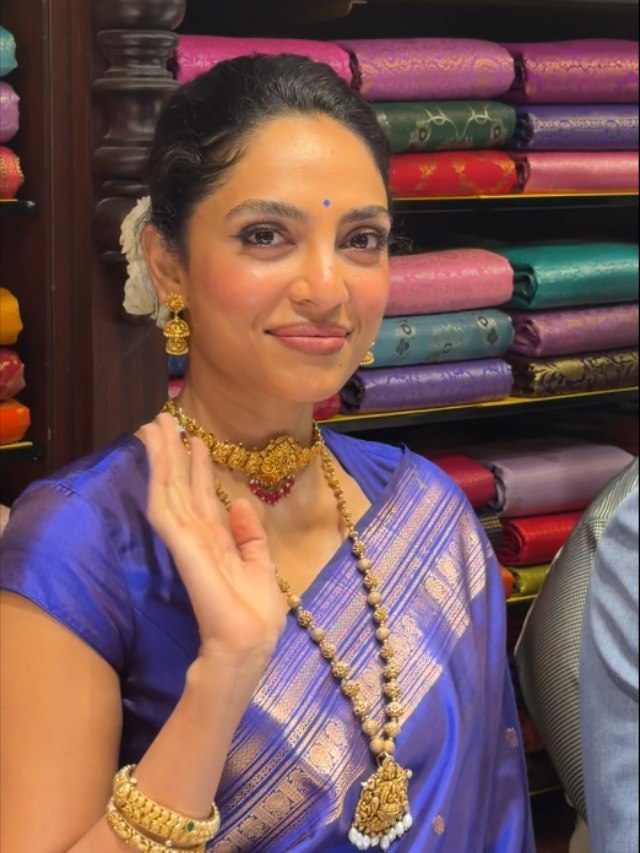 Naga Chaitanya Participated in Shop Opening with his Wife Sobhita Dhulipala