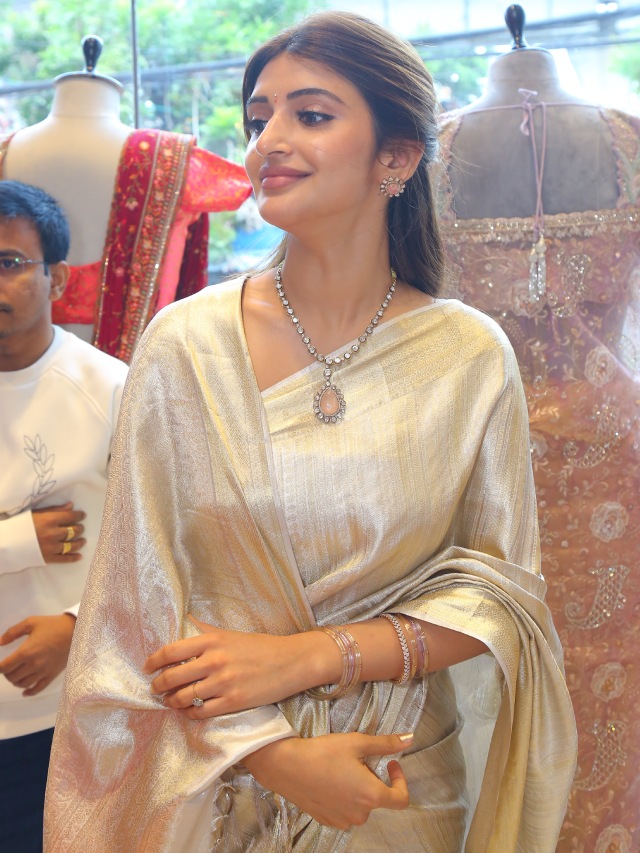Sreeleela Stunning Looks in Shop Opening