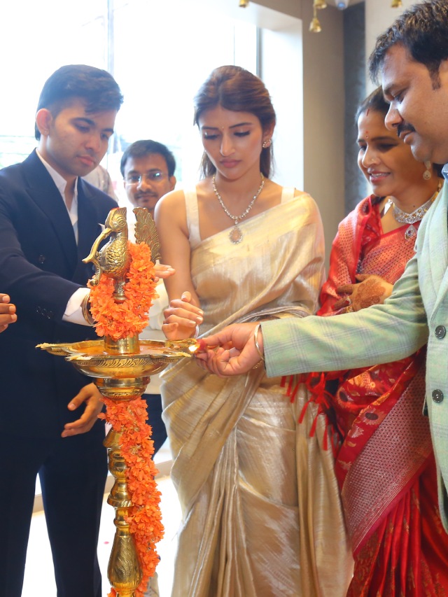 Sreeleela Stunning Looks in Shop Opening