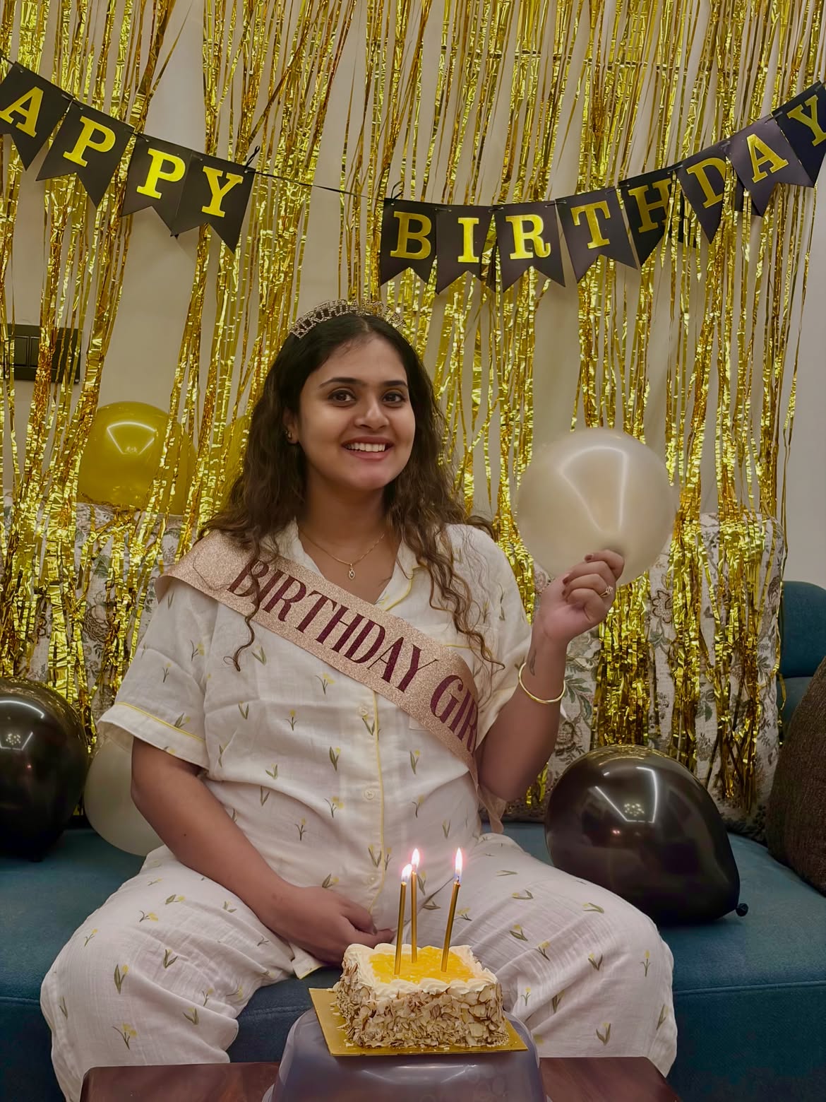Kerintha Actress Sukrithi Ambati Birthday Celebrations with Baby Bump