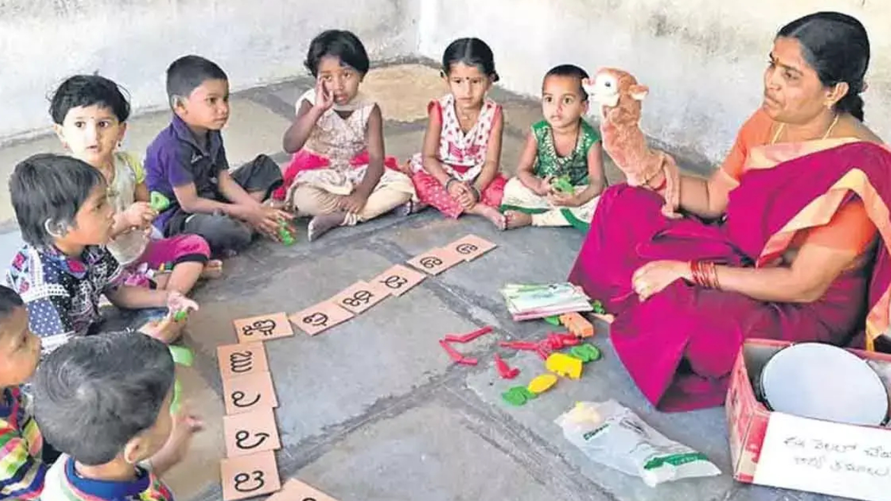 TG Anganwadi Recruitment 2026 : అంగన్‌వాడీ ఉద్యోగాల జాతర.. జస్ట్ ఇంటర్ పాసైతే చాలు.. ఇప్పుడే అప్లయ్ చేసుకోండి!