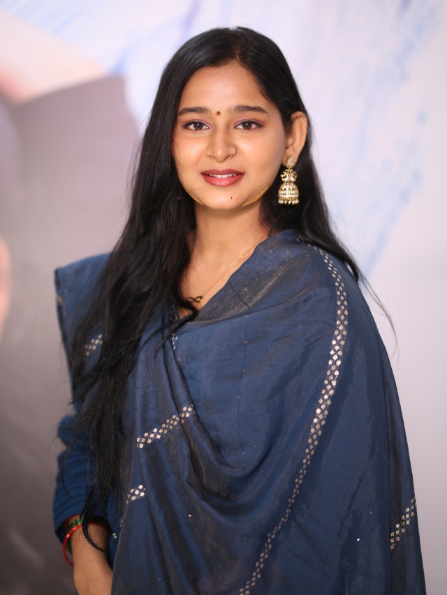 Hushar Pittalu Actress Vasavi Ganeshan