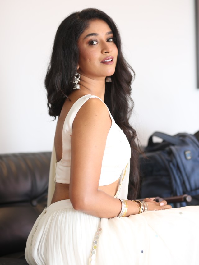 Vedha Jalandhar Stunning Looks White Dress at Ameer Log Teaser Launch Event