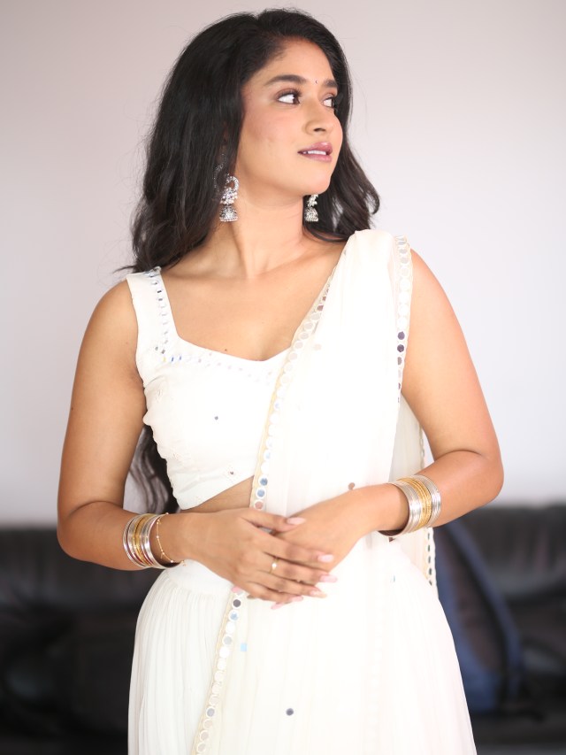 Vedha Jalandhar Stunning Looks White Dress at Ameer Log Teaser Launch Event
