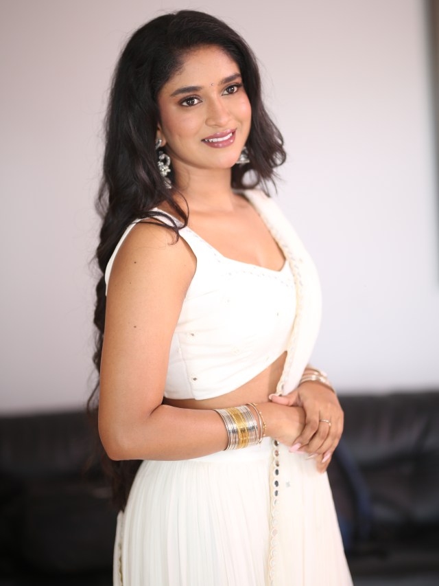 Vedha Jalandhar Stunning Looks White Dress at Ameer Log Teaser Launch Event