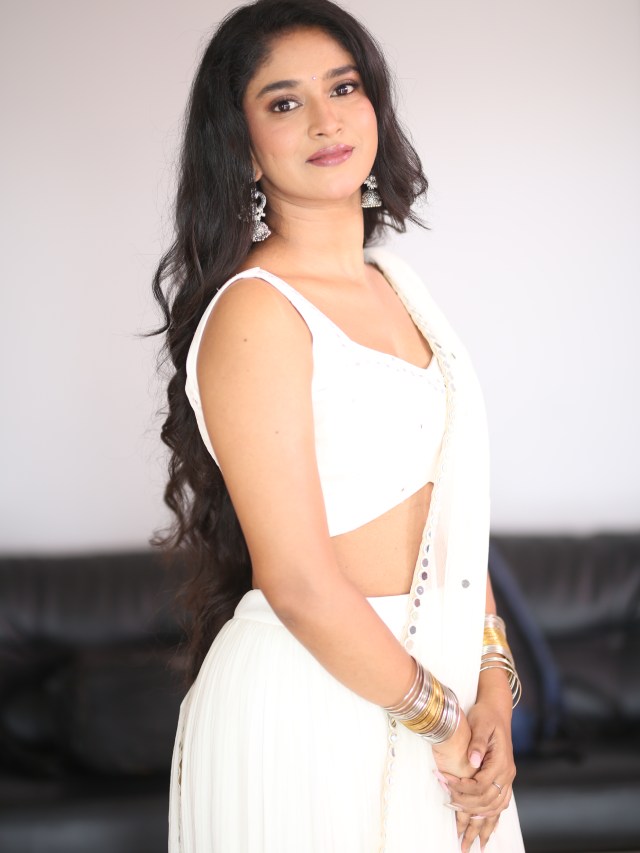 Vedha Jalandhar Stunning Looks White Dress at Ameer Log Teaser Launch Event