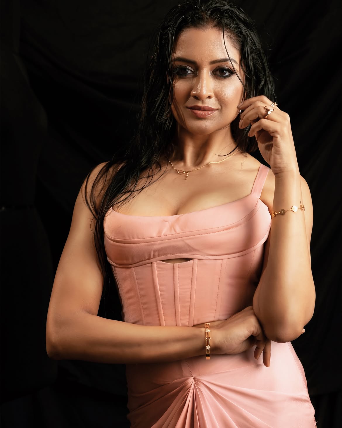 విమలా రామన్ సిజ్లింగ్ ఫోటోలు