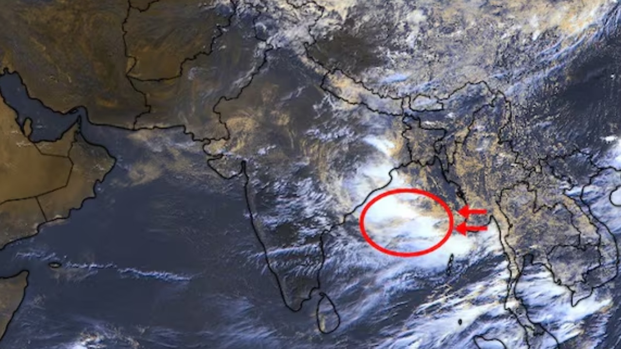 Weather Updates : బంగాళాఖాతంలో ఊహించని మార్పులు.. మళ్లీ చురుకుగా రుతుపవనాలు.. ఈ ప్రాంతాల్లో దంచికొట్టనున్న వానలు