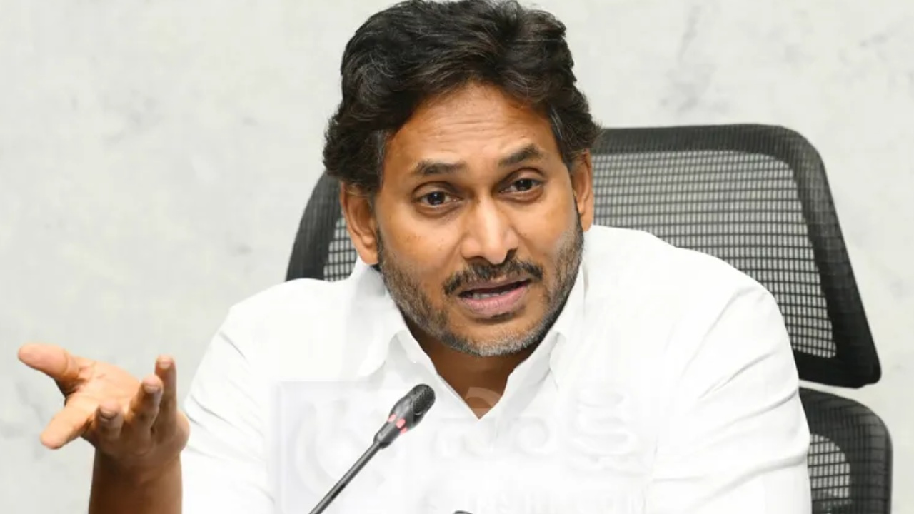 YS Jagan : ఏపీలో రూల్‌ ఆఫ్‌ ఫియర్‌ రాజ్యమేలుతోంది.. పవన్, చంద్రబాబుపై వైఎస్ జగన్ షాకింగ్ కామెంట్స్..