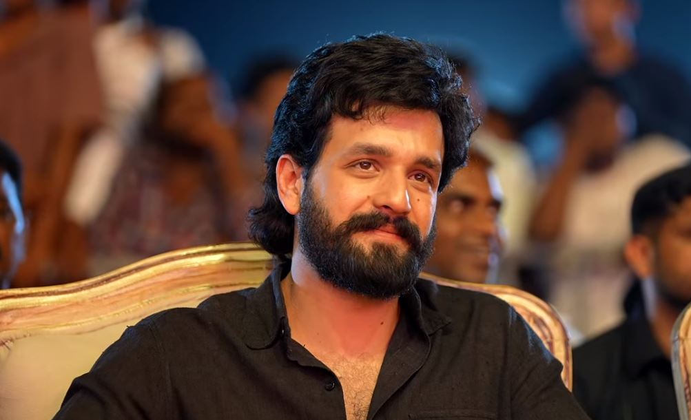 Zainab Ravdjee Akhil Cute Photos from Lenin Success Meet