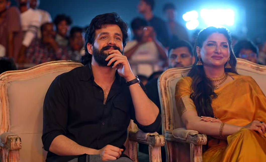 Zainab Ravdjee Akhil Cute Photos from Lenin Success Meet