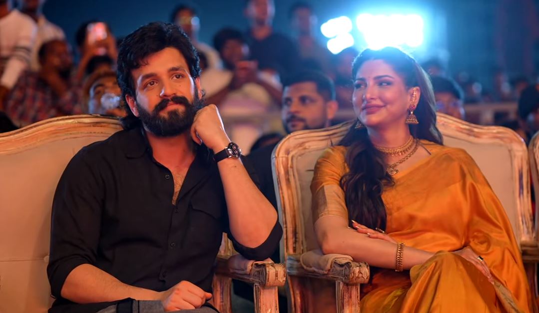 Zainab Ravdjee Akhil Cute Photos from Lenin Success Meet