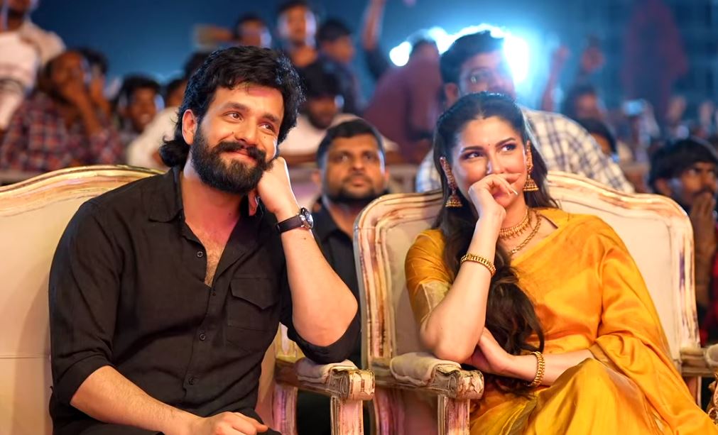 Zainab Ravdjee Akhil Cute Photos from Lenin Success Meet