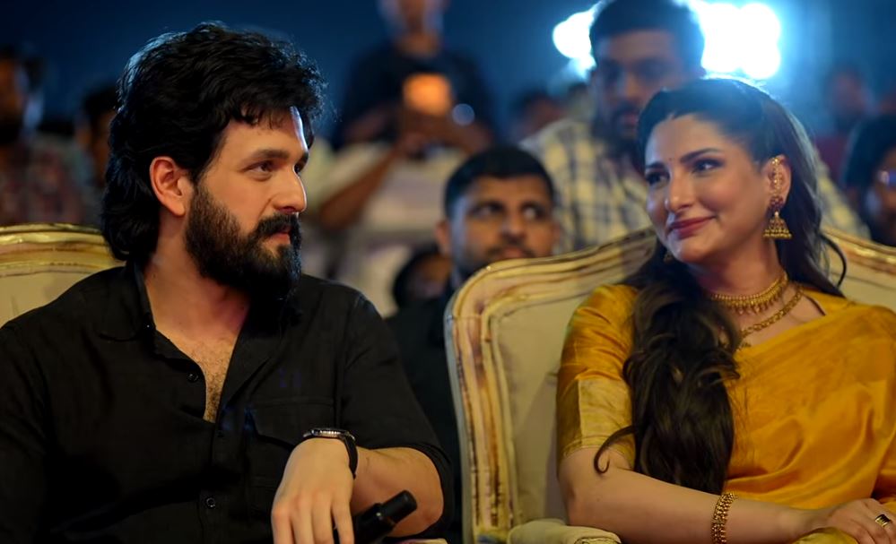 Zainab Ravdjee Akhil Cute Photos from Lenin Success Meet