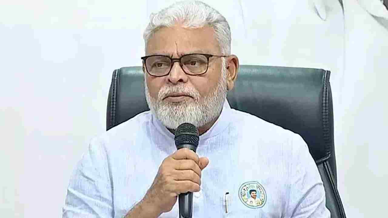 Ambati Rambabu Cid Case: కేంద్రమంత్రిపై వివాదాస్పద పోస్ట్.. మాజీ మంత్రి అంబటిపై సీఐడీ కేసు