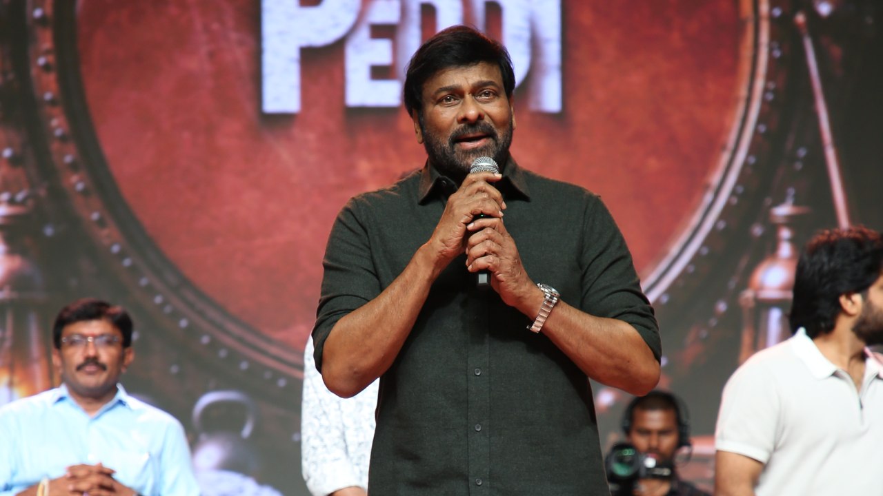 Chiranjeevi : చిరంజీవి పుట్టిన రోజు.. సీనియర్ అభిమానులకు బంపర్ ఆఫర్.. ఏకంగా 5 లక్షలు..