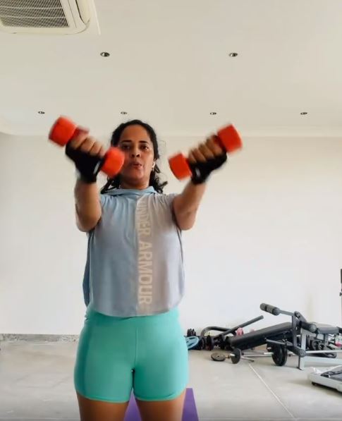 Anasuya Bharadwaj Shares her Workout Photos