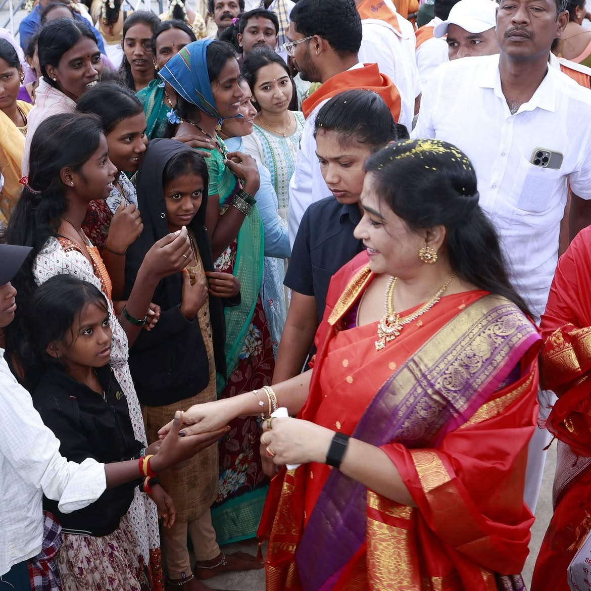 AP Home Minister Vangalapudi Anitha Visits Tirumala Temple with Family