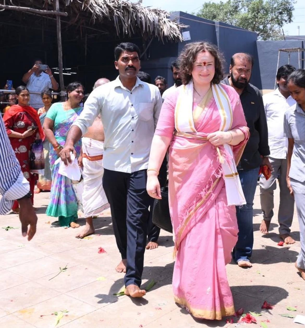 Pawan Kalyan Wife Anna Lezhneva Visits Pithapuram