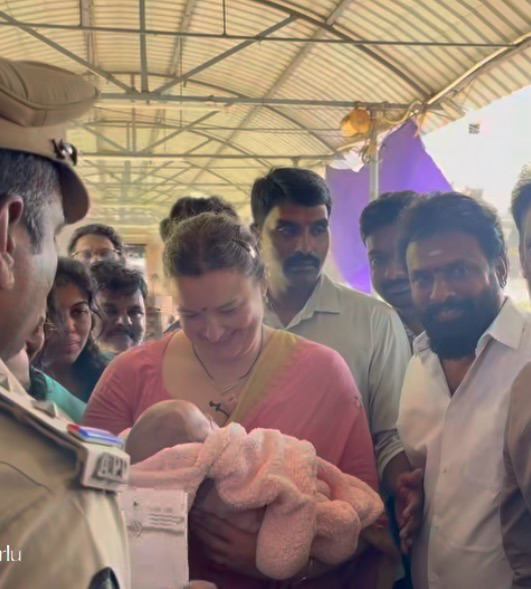 Pawan Kalyan Wife Anna Lezhneva Visits Pithapuram