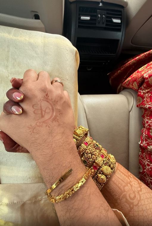 Malayalam Actress Anumol RS Karthu Married Bhuvanesh Rajendiran