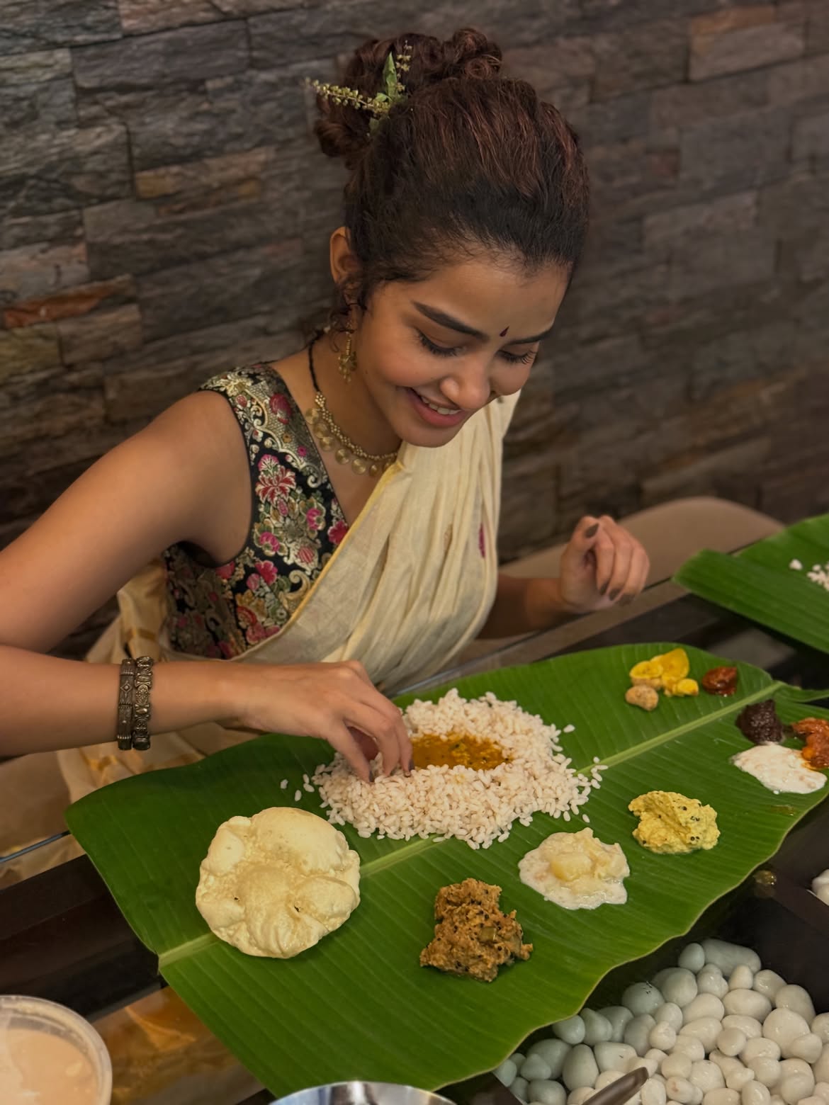 Anupama Parameswaran Onam Celebrations with Family