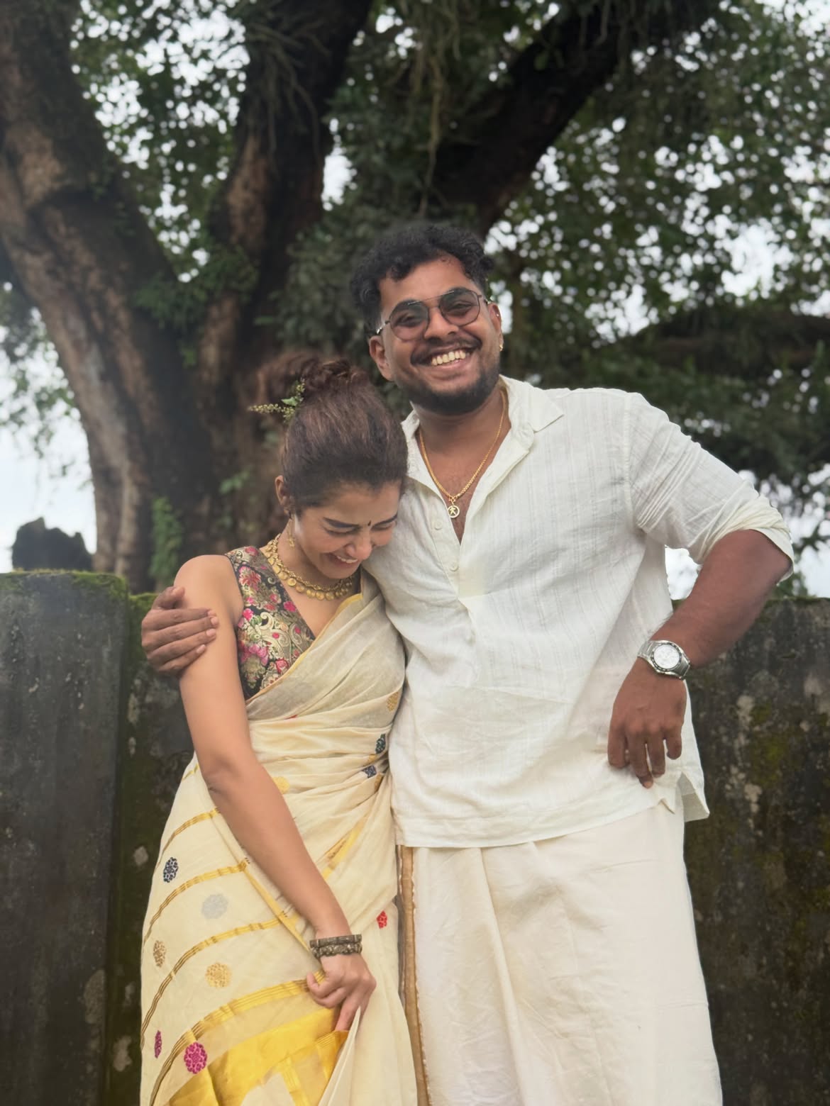 Anupama Parameswaran Onam Celebrations with Family