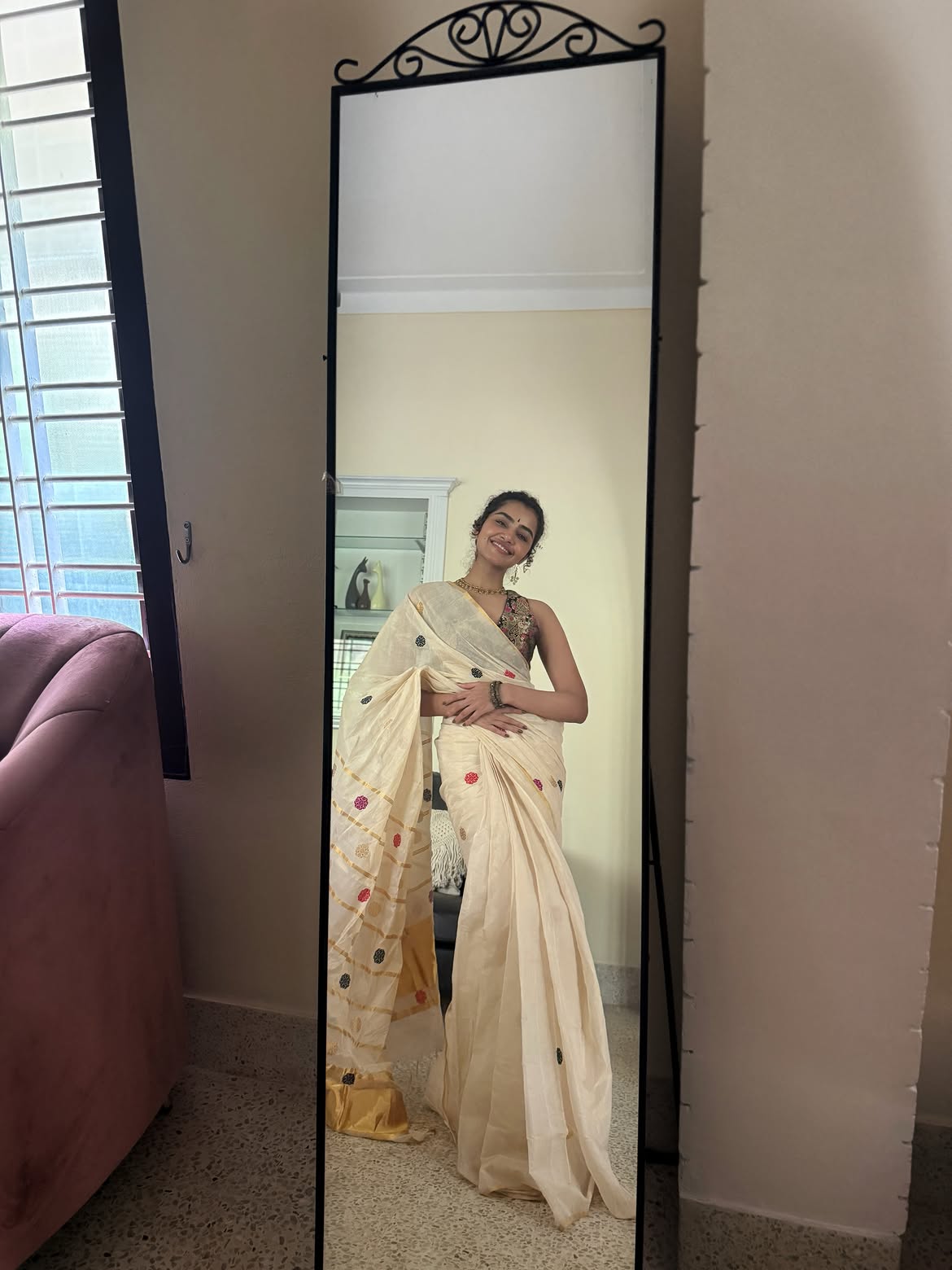 Anupama Parameswaran Onam Celebrations with Family