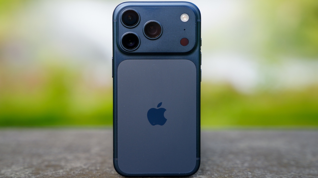 Apple iPhone 17 price