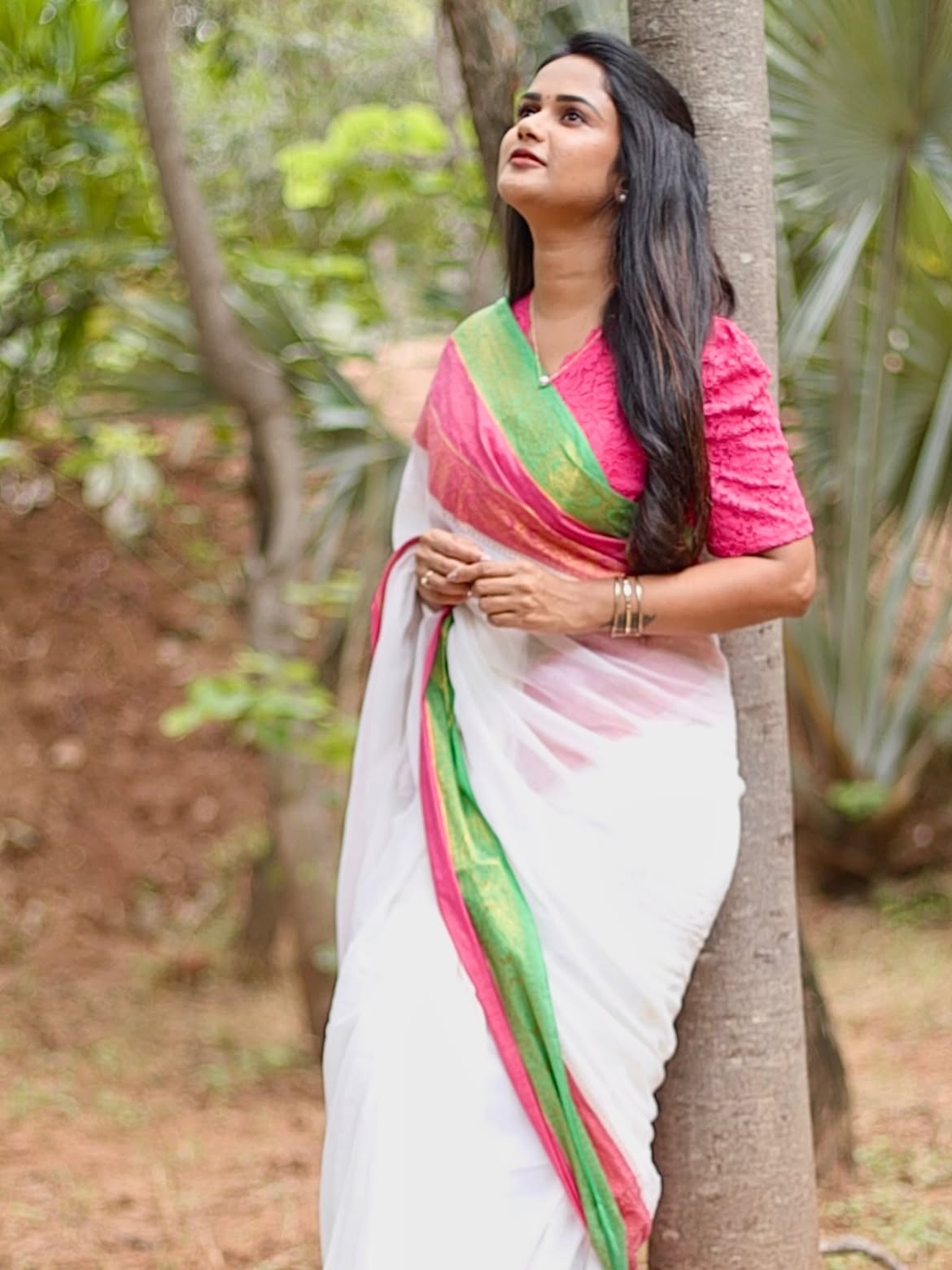 Ariyana Glory Traditional Looks