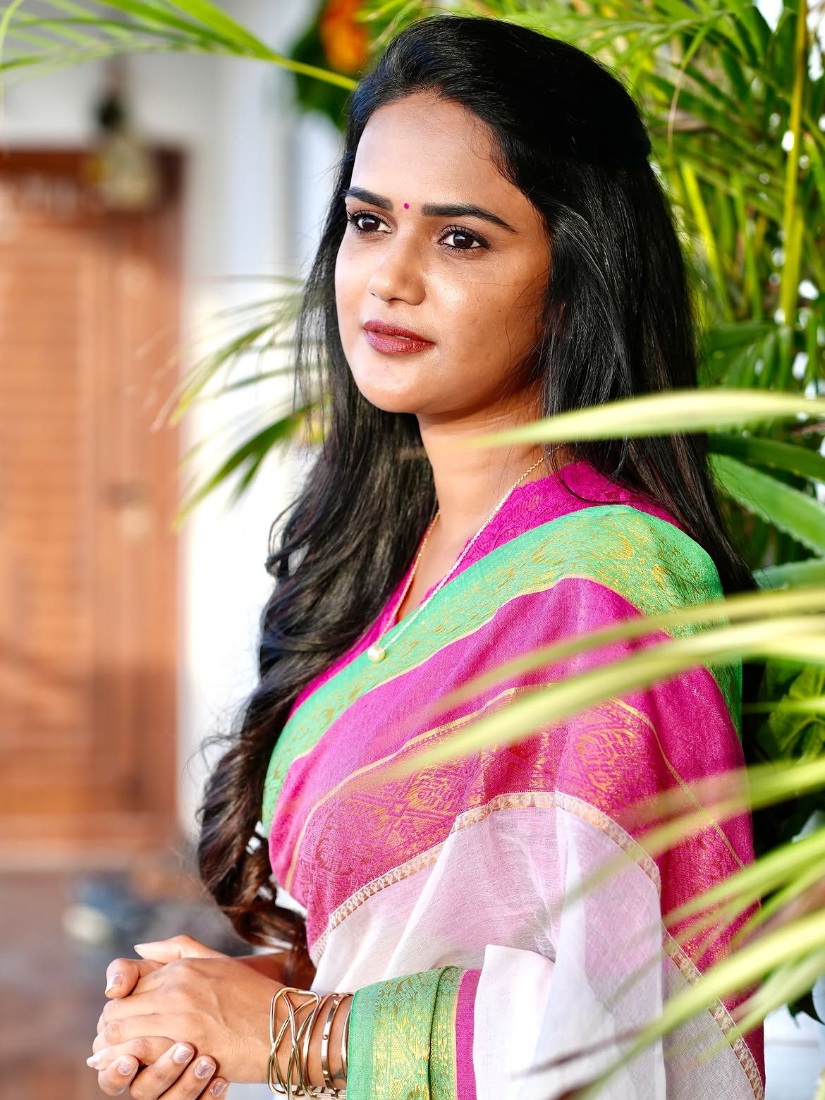 Ariyana Glory Traditional Looks