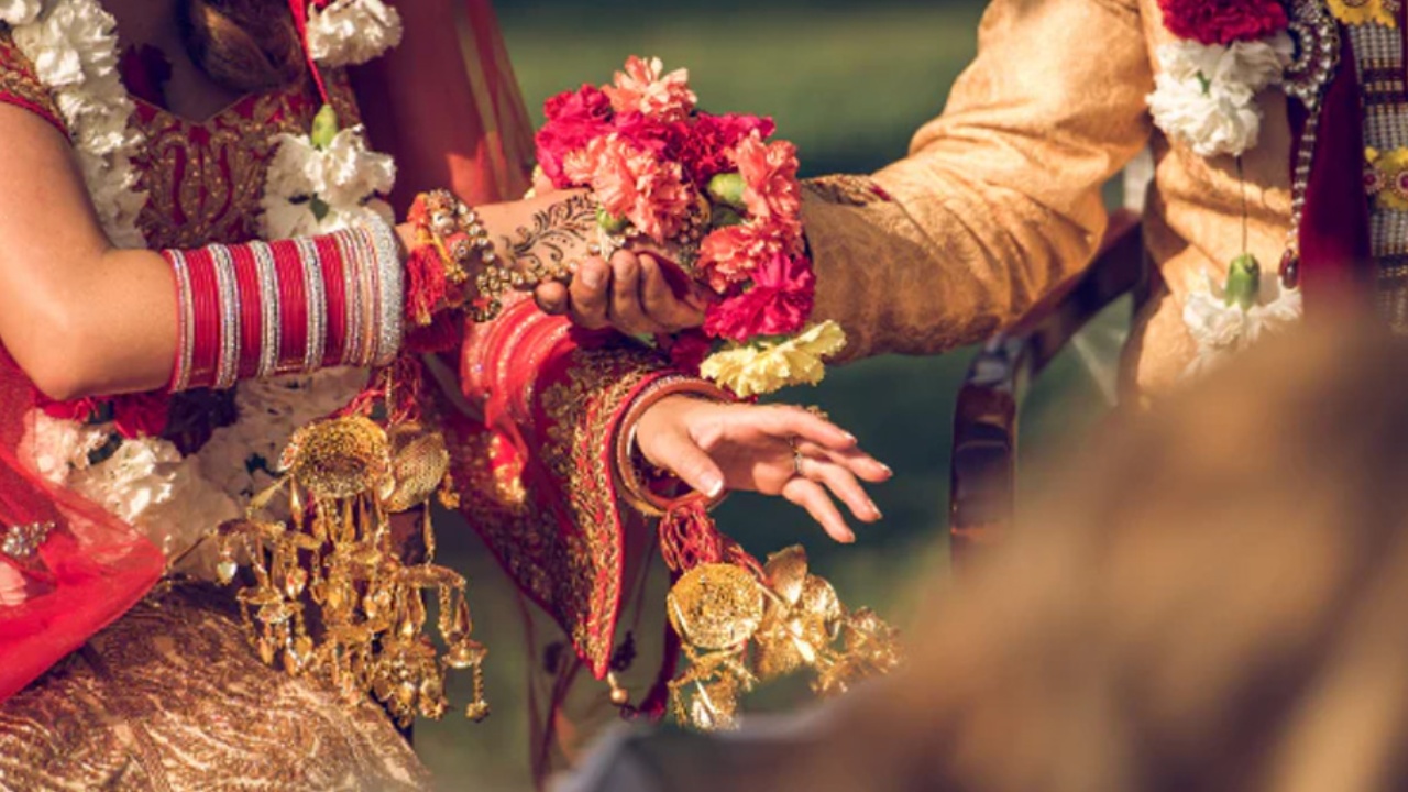 Marriage Asset Demand : పెళ్లి కావాలా నాయనా.. అమ్మాయి పేరు మీద ఓ రూ.2, 3 కోట్లు ఆస్తులు రిజిస్టర్ చేస్తావా?