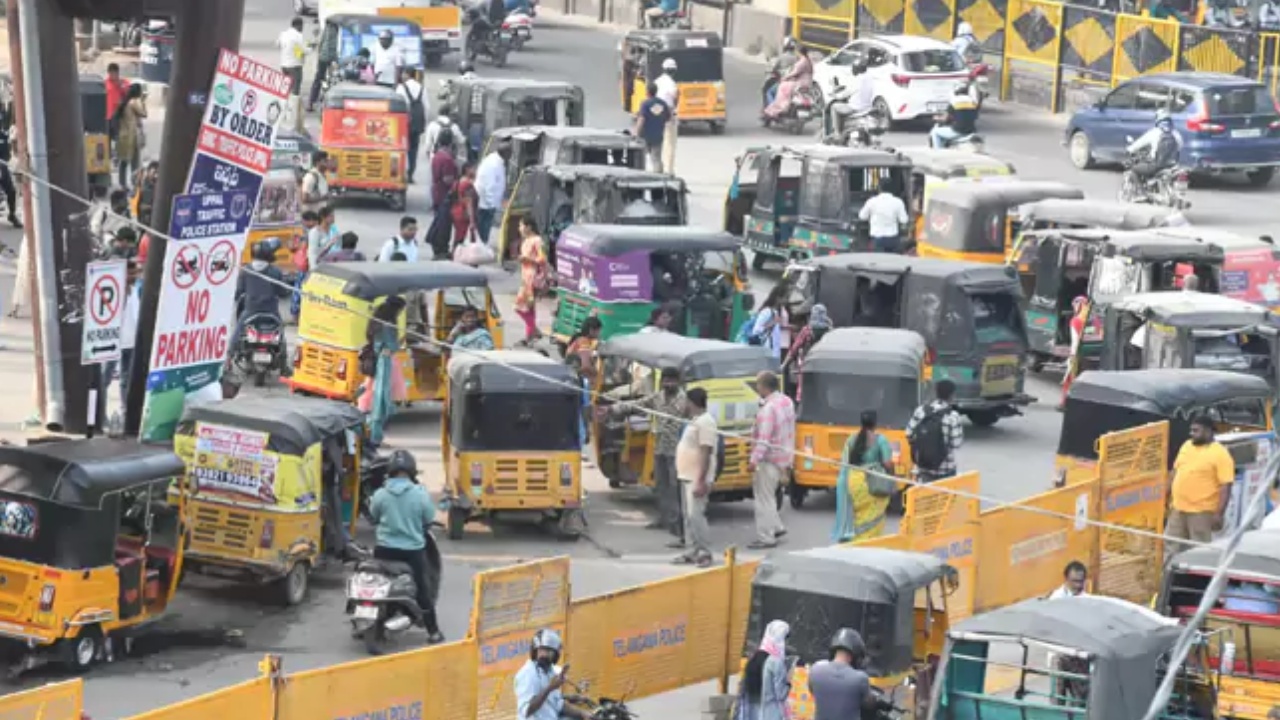 Autos and Cabs Strike : బిగ్ అలర్ట్.. ఈనెల 24నుంచి ఆటో, క్యాబ్‌లు బంద్.. డిమాండ్లు ఇవే..