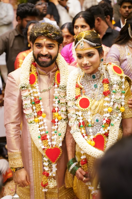 Bandla Ganesh Daughter Wedding Stage Set